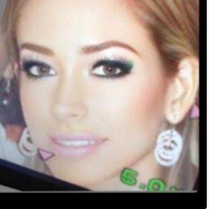 Meet your Posher, Carmen